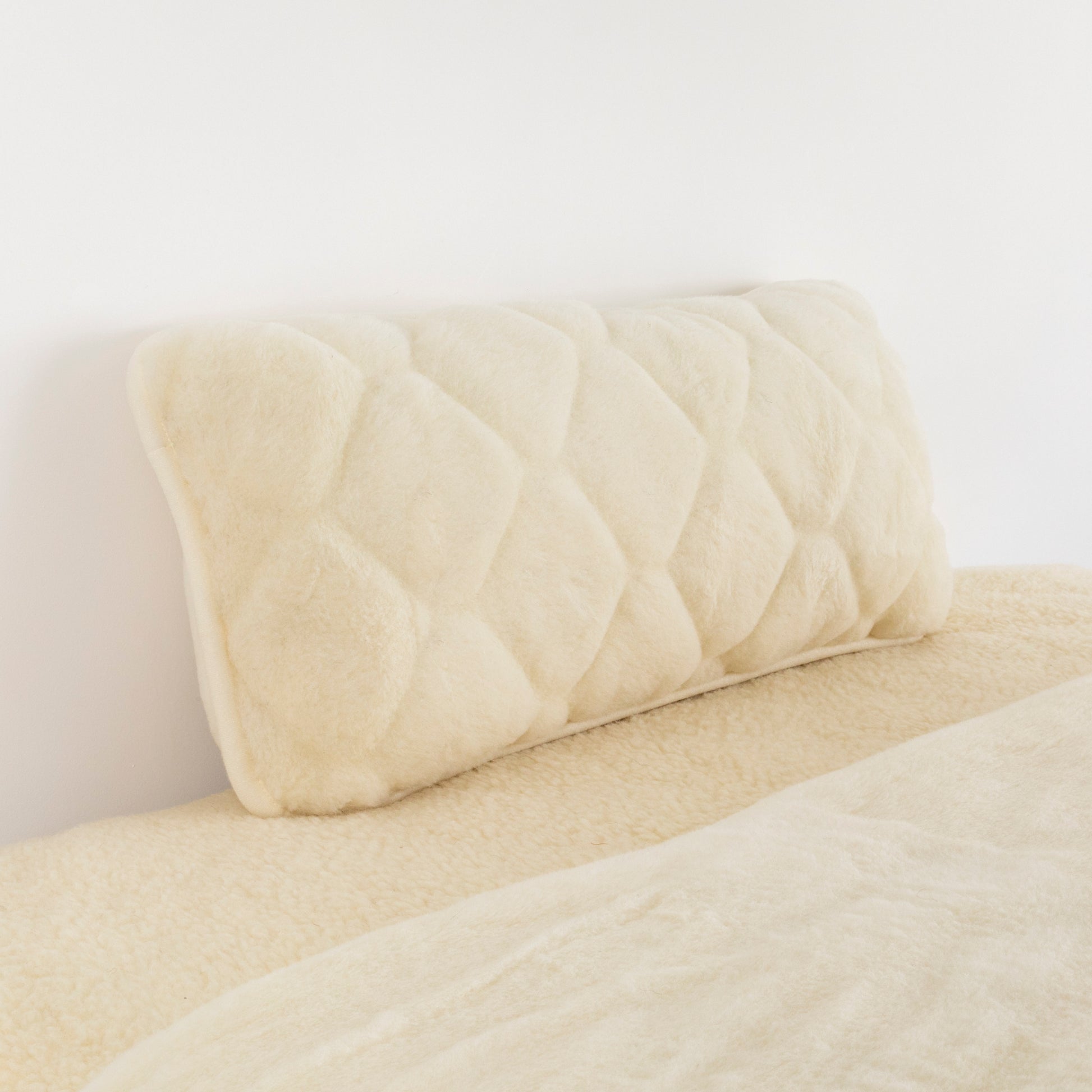 100% Cashmere Wool Pillow - Natural Shapes Cream / White Colour - CasaFenix