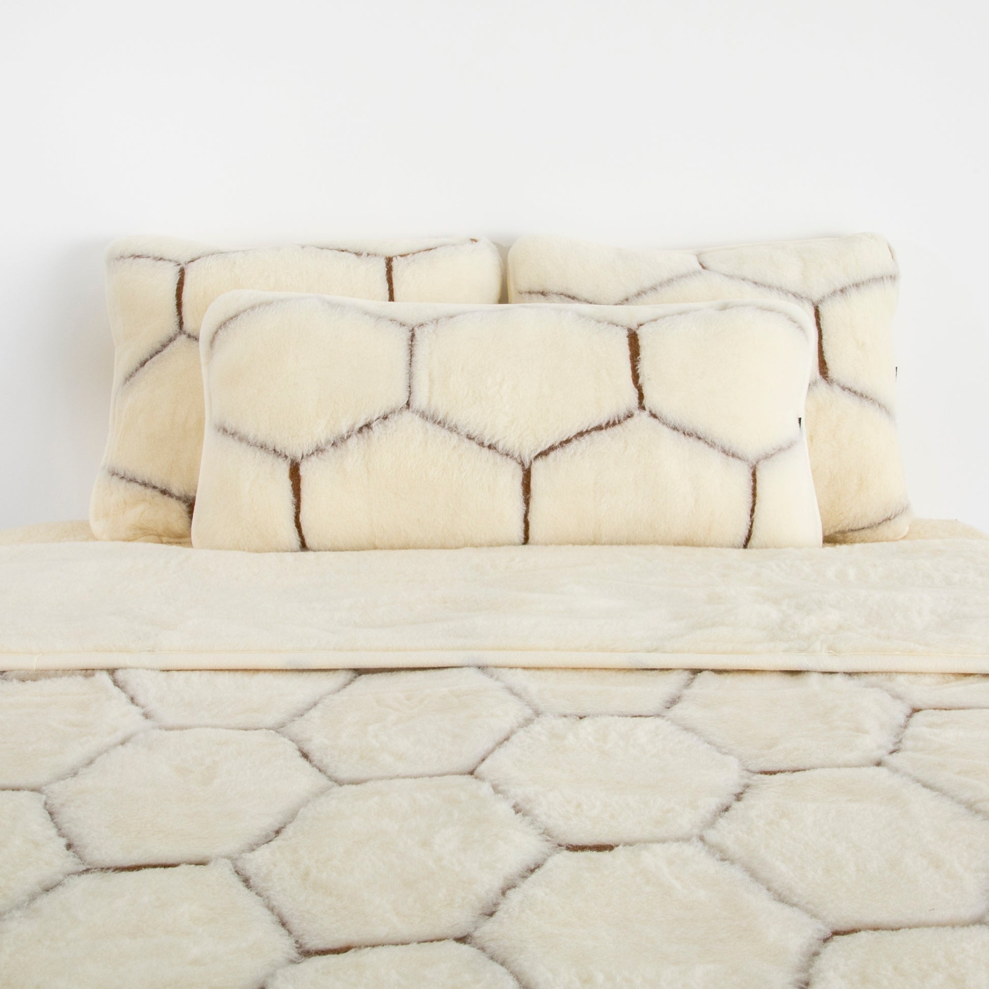 100% Cashmere Wool Quilt - Natural Hex Design Colour Cream 220 x 200cm - CasaFenix