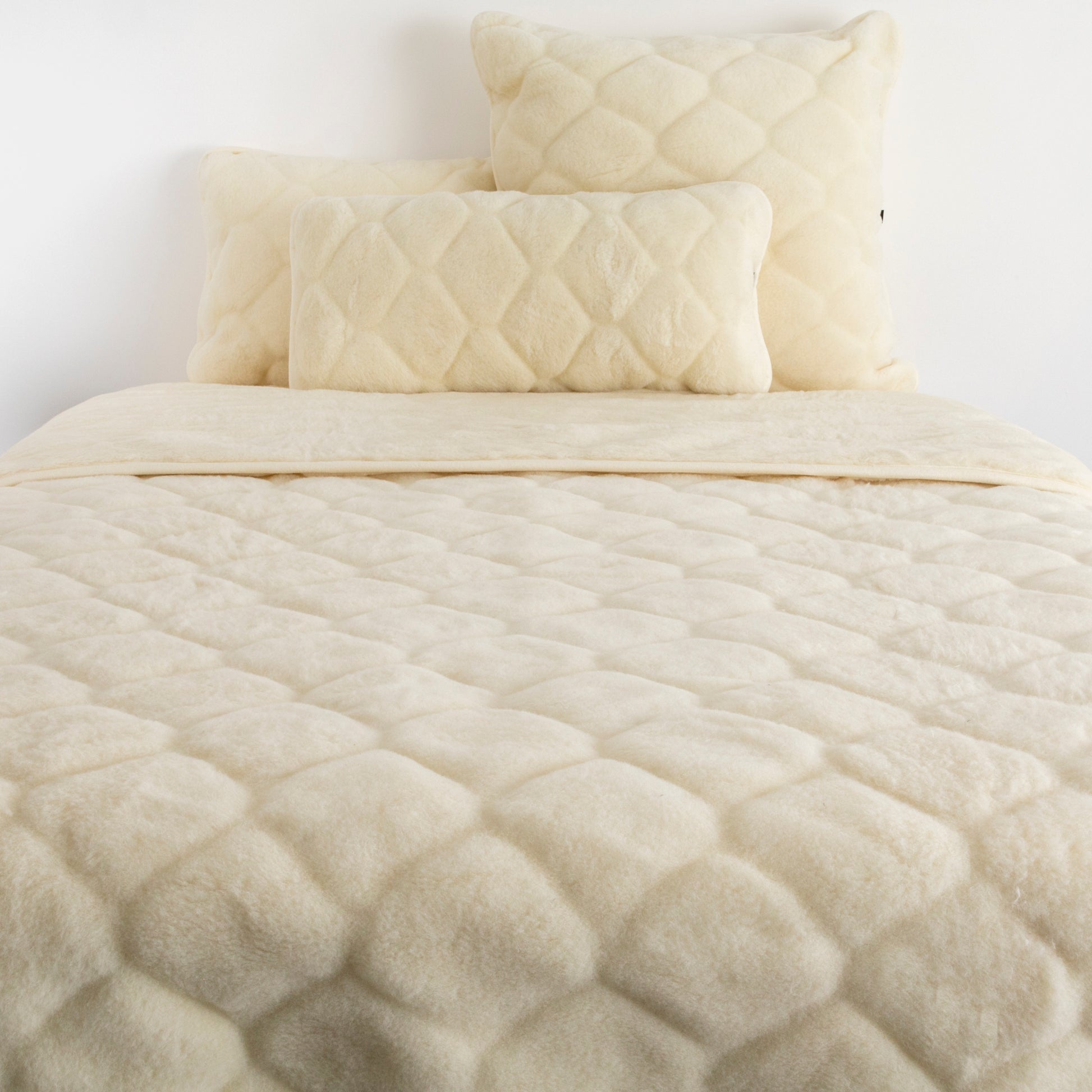 100% Cashmere Wool Quilt - Natural Shapes Cream Colour 220 x 200cm - CasaFenix