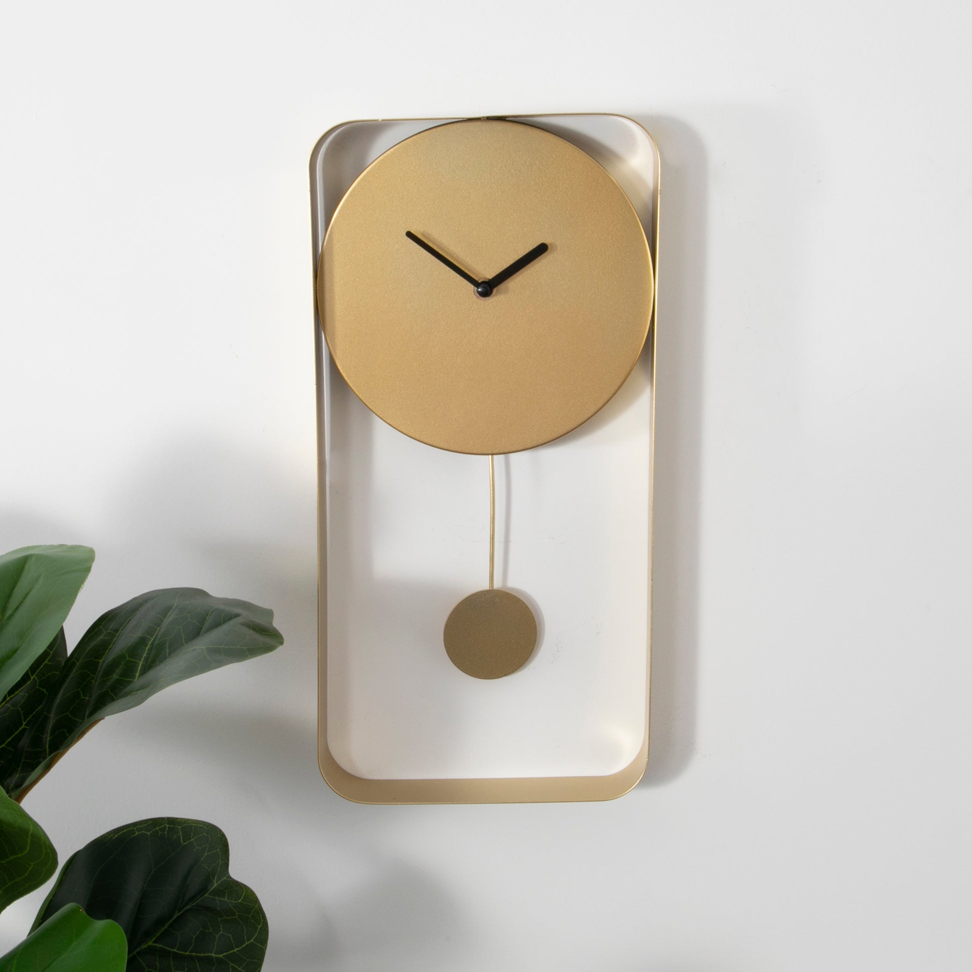 Modern Gold Metal Wall Clock  CasaFenix