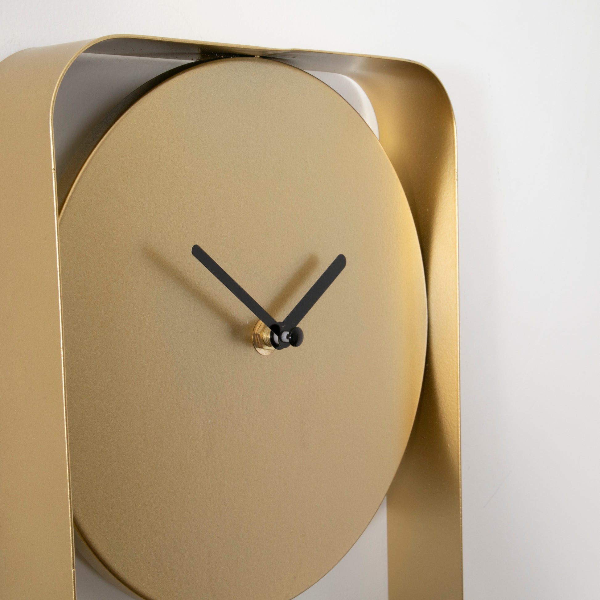 Modern Gold Metal Wall Clock  CasaFenix