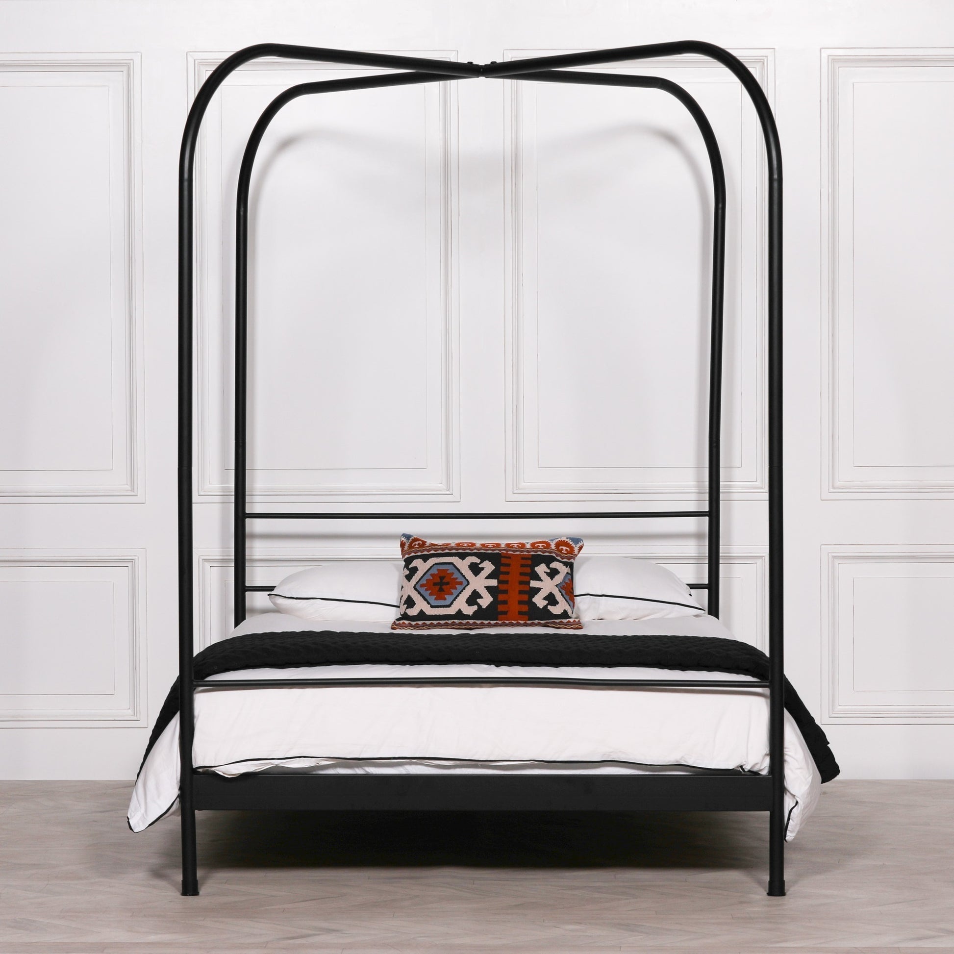 Metropolitan Black 5ft King Size Poster Bed CasaFenix