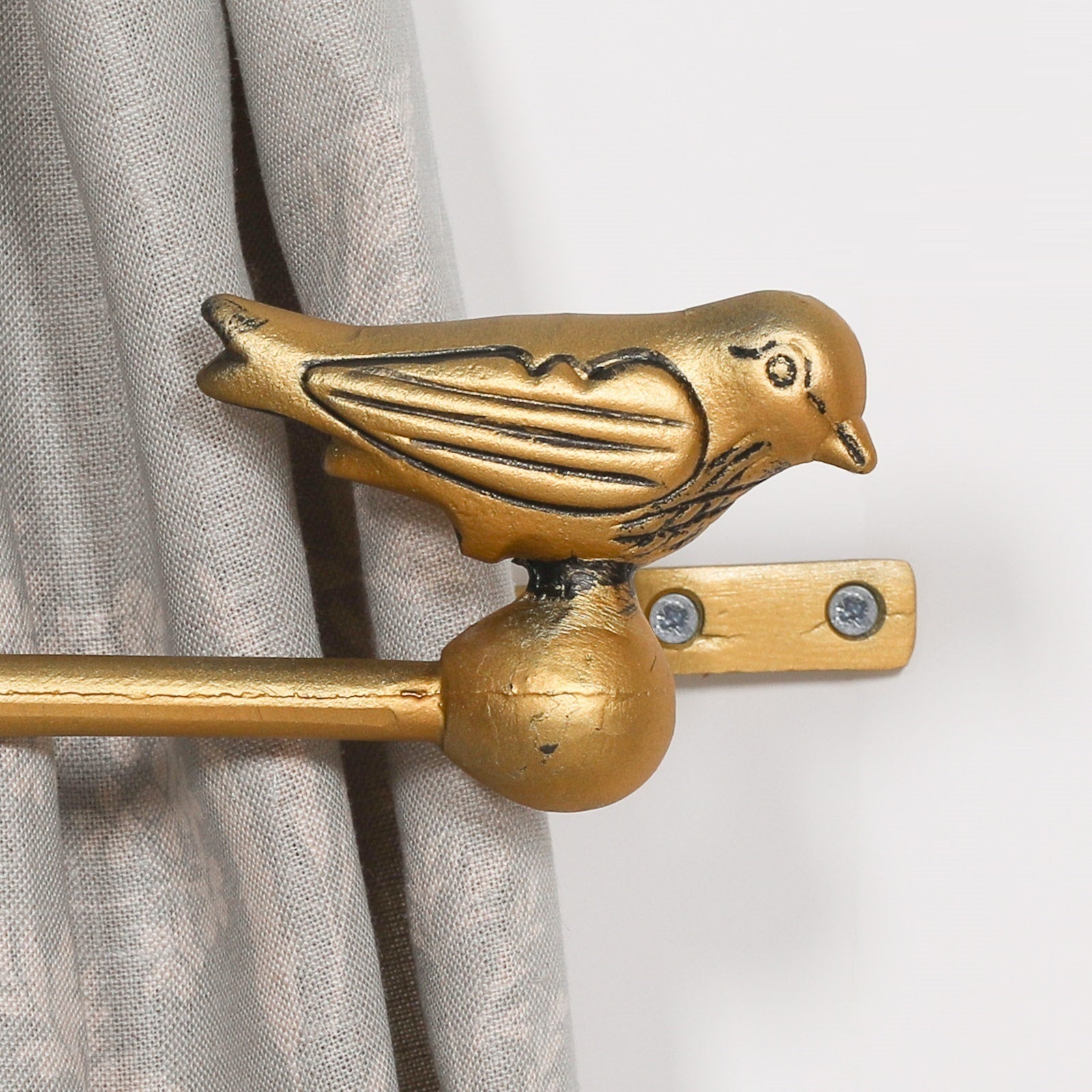 Gold Cast Iron Decorative Bird Curtain Holder Set CasaFenix