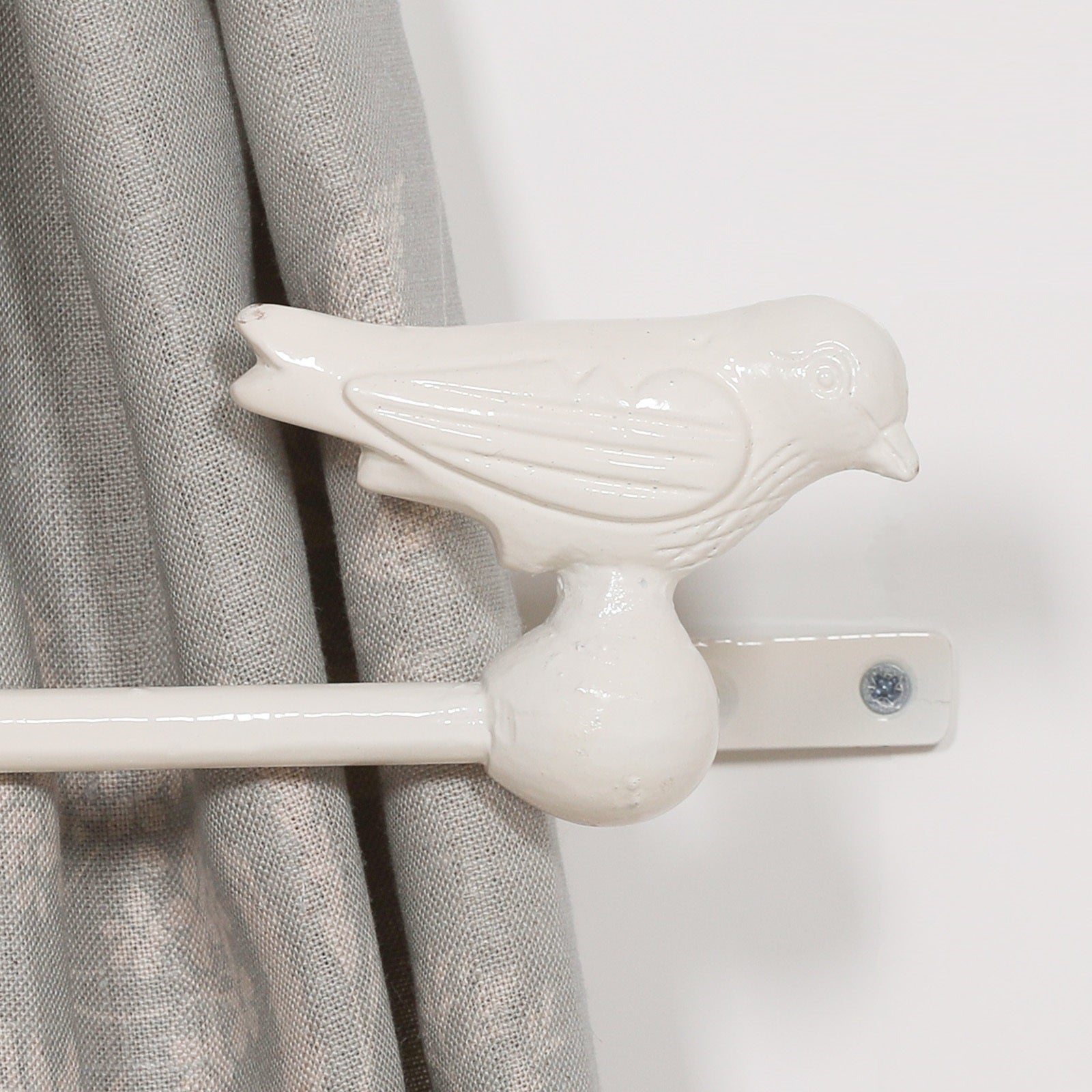 White Cast Iron Decorative Bird Curtain Holder Set CasaFenix