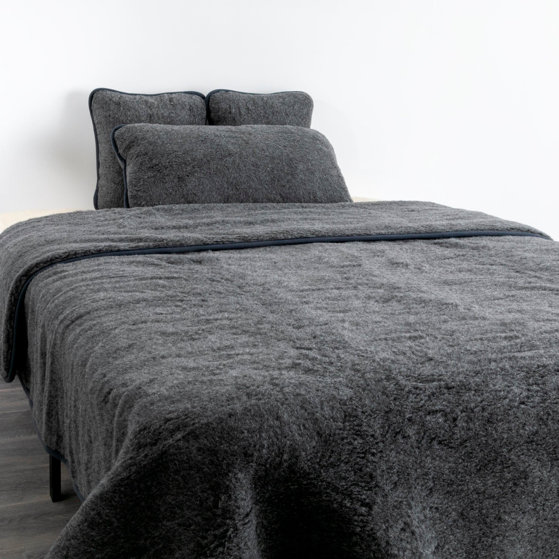 100% Merino Wool Quilt - Grey 200 x 135cm - CasaFenix