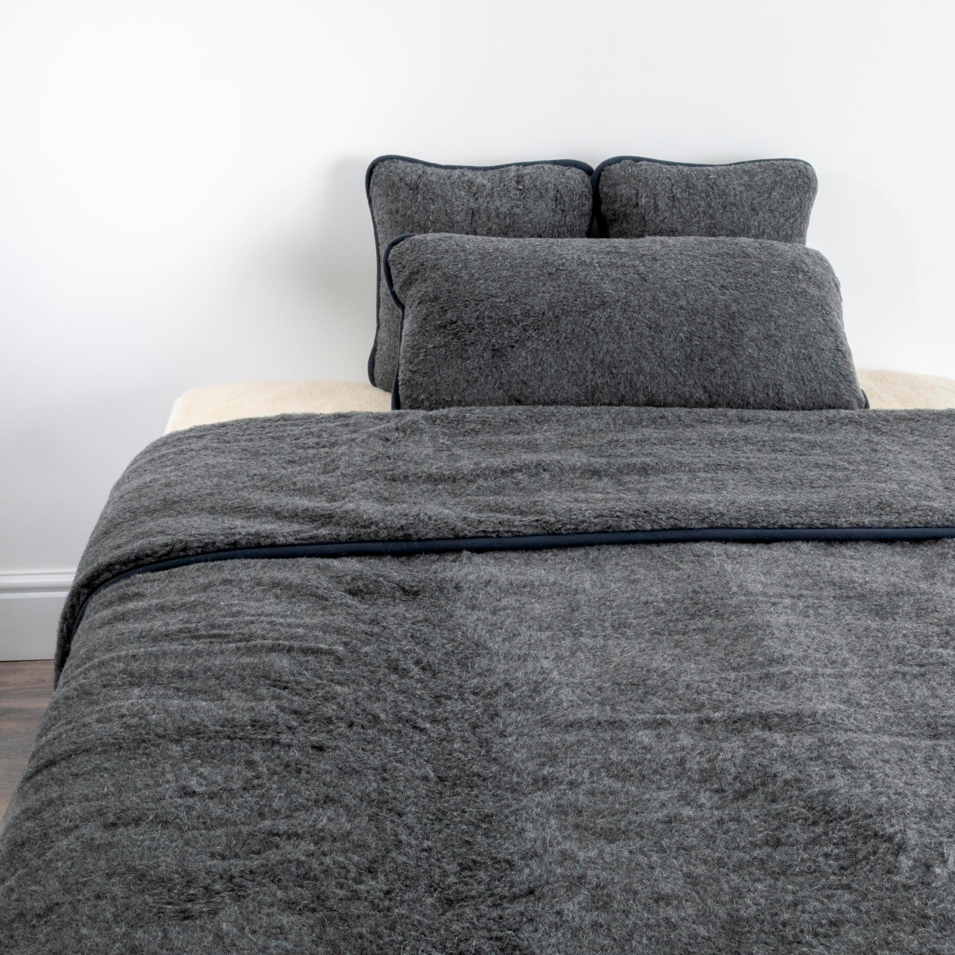 100% Merino Wool Quilt - Grey 200 x 135cm - CasaFenix