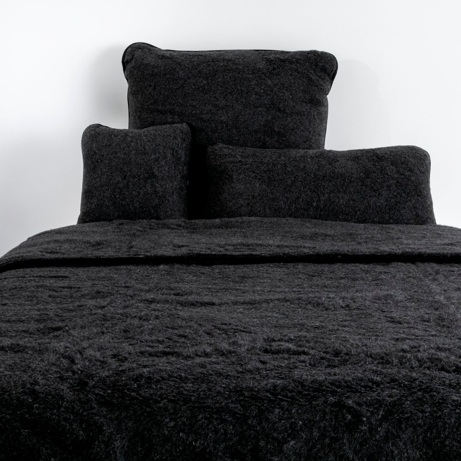 100% Merino Wool Quilt - Black 220 x 200cm - CasaFenix