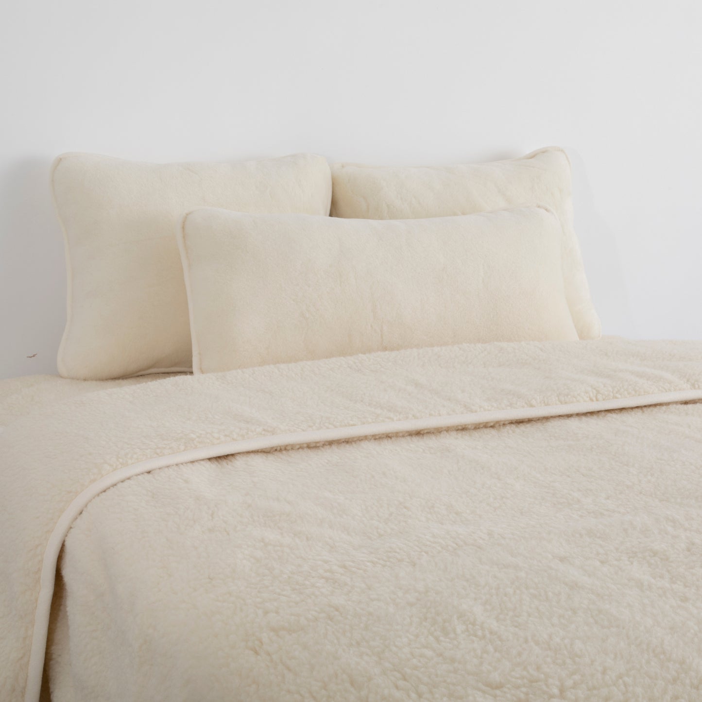 100% Merino Wool Quilt - Natural Cream Colour 240 x 200cm - CasaFenix