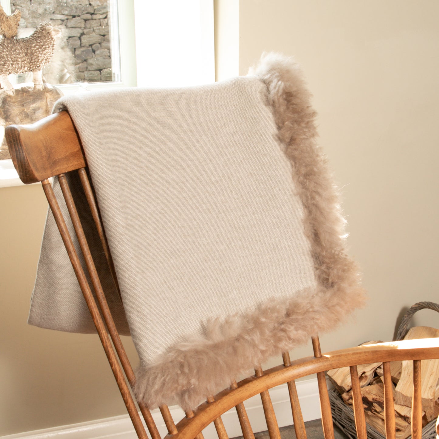 Woven Beige Wool Blanket Sheepskin Trim 180 x 140cm - CasaFenix