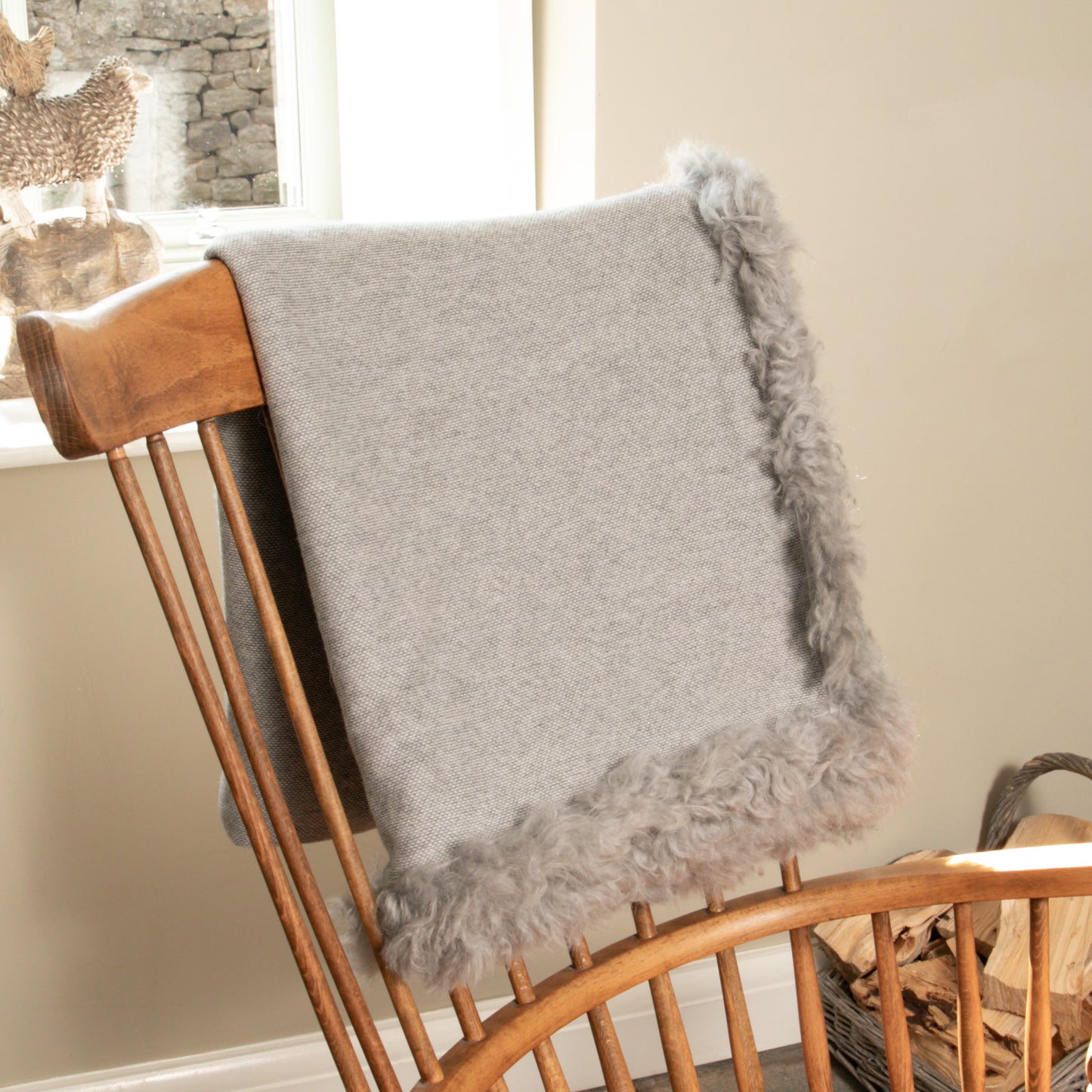 Woven Grey Wool Blanket Sheepskin Trim 180 x 140cm - CasaFenix