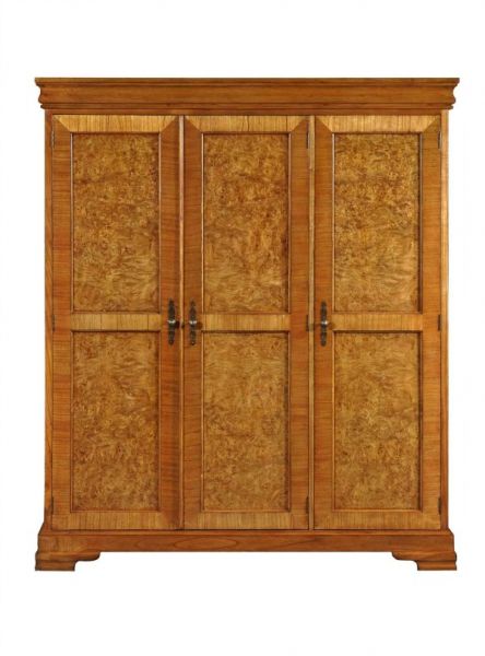 Cheshire Walnut Collection Triple 3 Door Wardrobe - CasaFenix