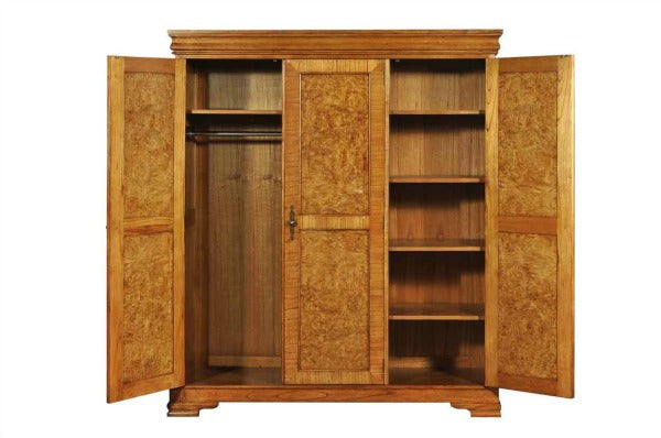 Cheshire Walnut Collection Triple 3 Door Wardrobe - CasaFenix